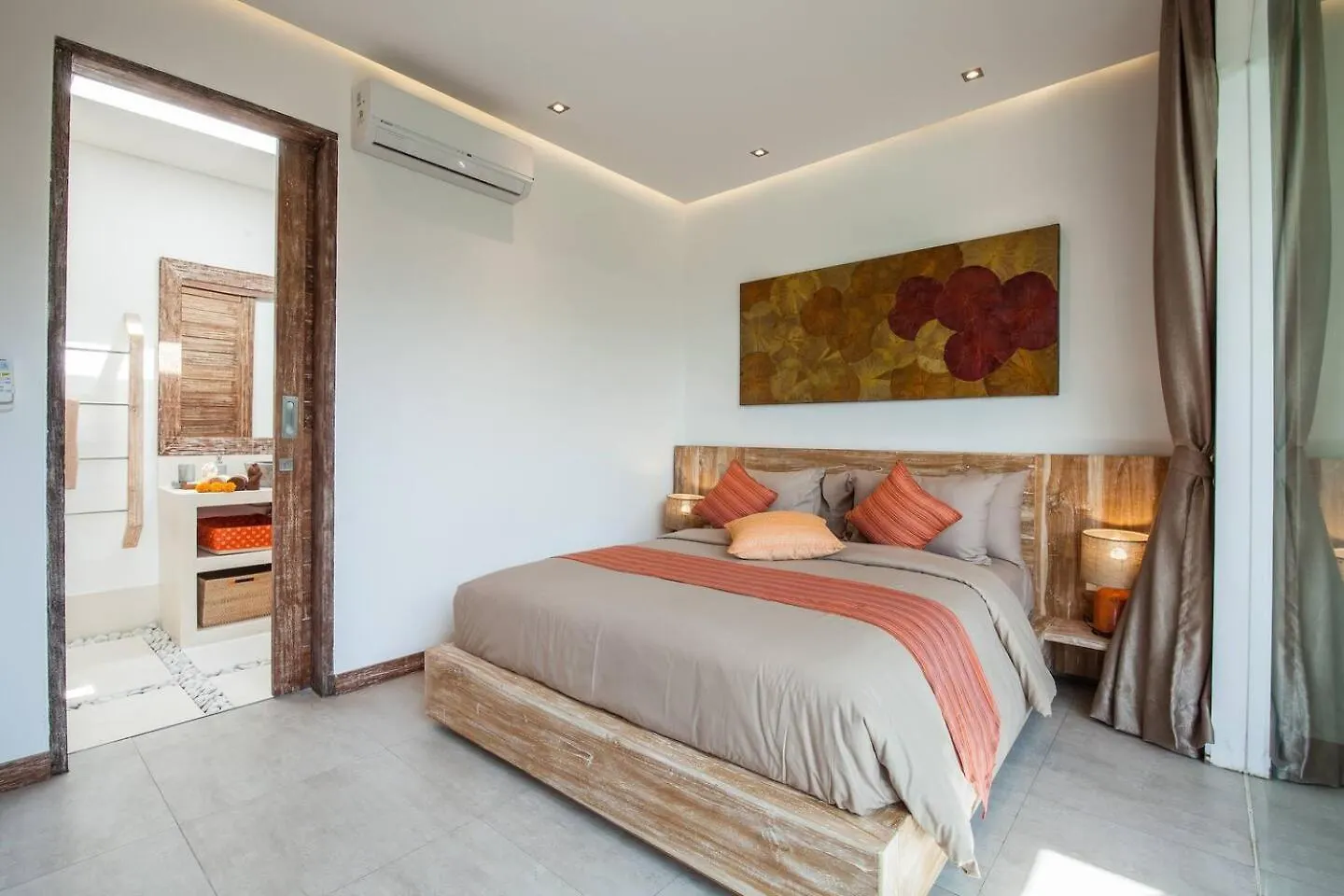 Chill Out In A Luxurious 4 Bedroom Villa Seminyak 塞米亚克